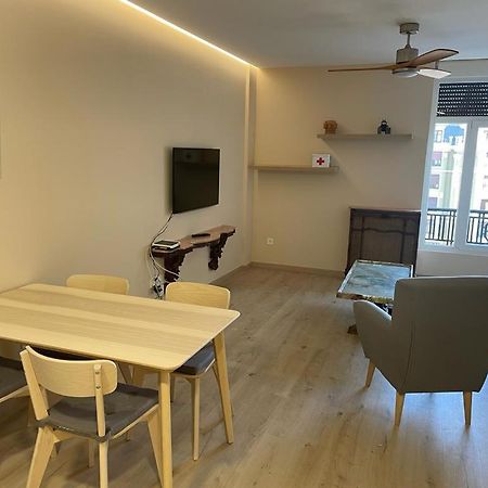 Apartamentos Gyc Vistas A Santo Domingo ليون المظهر الخارجي الصورة