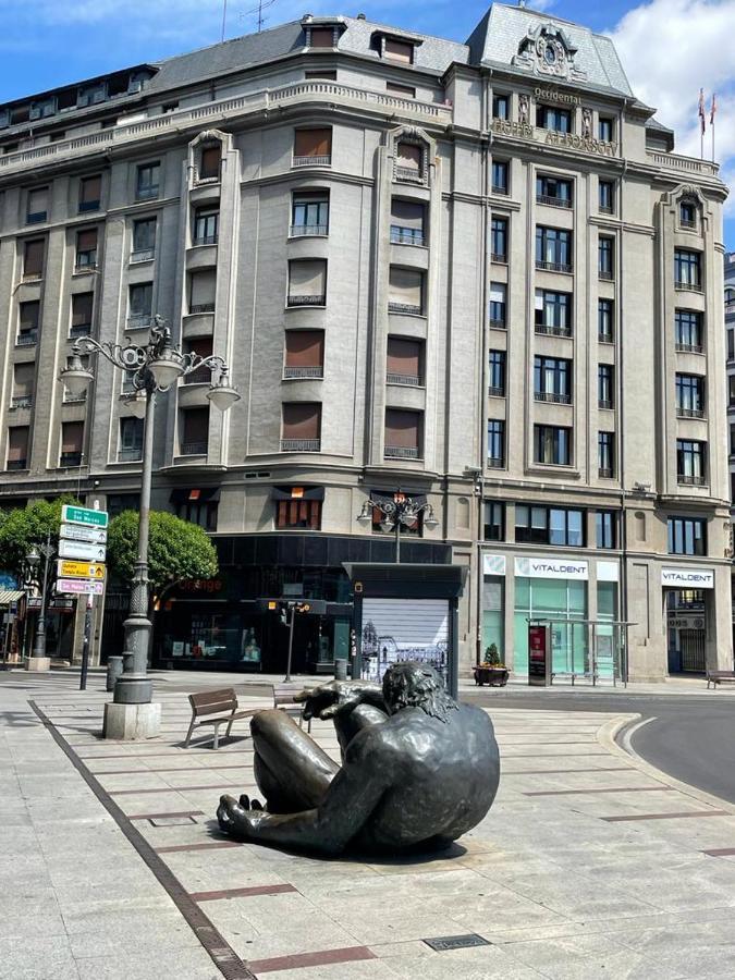 Apartamentos Gyc Vistas A Santo Domingo ليون المظهر الخارجي الصورة